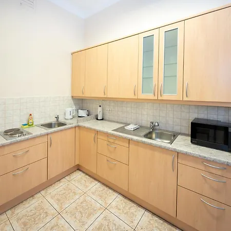 Charming Near Prater Apartament