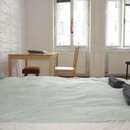 Wonderful Two Bedroom Apartment *