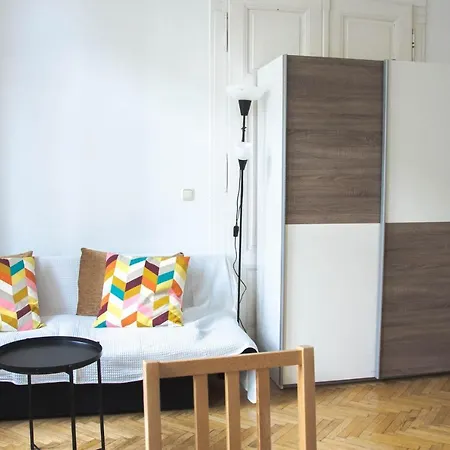 Apartment Wonderful Two Bedroom Vienna