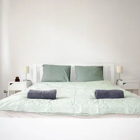 Wonderful Two Bedroom Apartment *