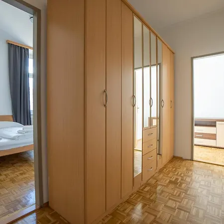 Apartment Two Bedrooms Family *