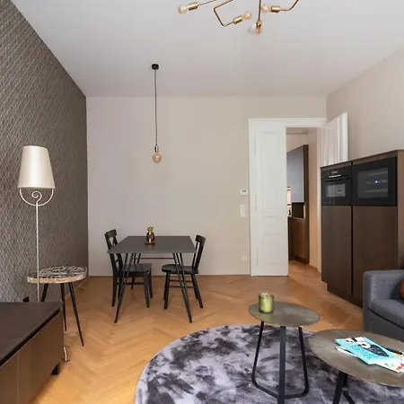 Appartement Hochwertiges Mit Direkter Anbindung Zum Zentrum In Hippen Viertel *