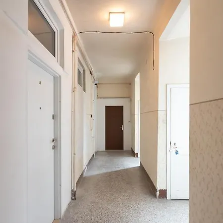 Apartment Ruhiges In 15 Min Zum Zentrum Vienna