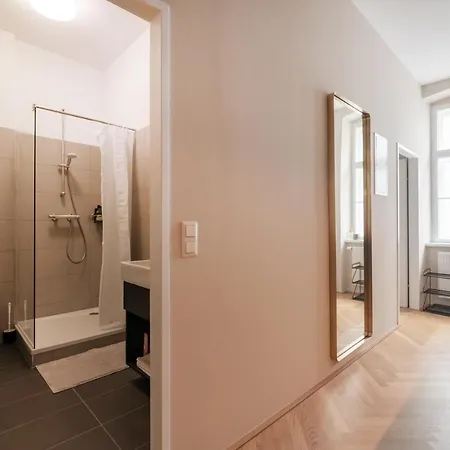 Appartement Hochwertiges Mit Direkter Anbindung Zum Zentrum In Hippen Viertel *