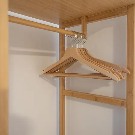 Apartment A 2-bedroom With A King-size Bed And A Balcony Is Located Just A 15-minute Walk From Stephansplatz.