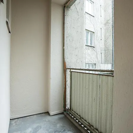Apartment A 2-bedroom With A King-size Bed And A Balcony Is Located Just A 15-minute Walk From Stephansplatz. Wien