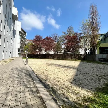Danube Penthouse 3 Bed 90 M2 With Balcony Vienna