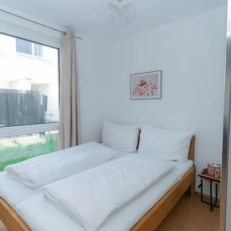 Apartment Modern With Tiny Garden Near Center Vienna