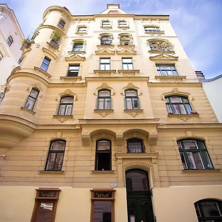 7th Heaven Center Apartment