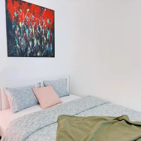 Charming Three Bedrooms Near Station Apartment Vienna