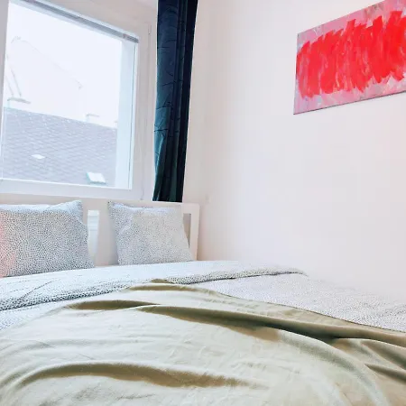 Charming Three Bedrooms Near Station Apartment Vienna