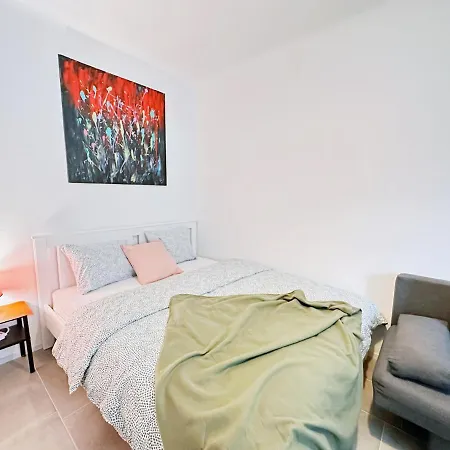 Apartment Charming Three Bedrooms Near Station Vienna