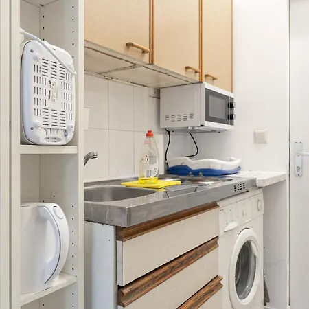 Pleasant 1br Aprt. Near The Danube & Millenium T. * Вена