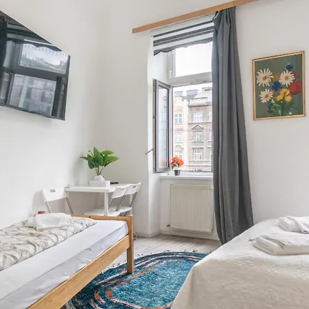 Апартаменты Pleasant 1br Aprt. Near The Danube & Millenium T.