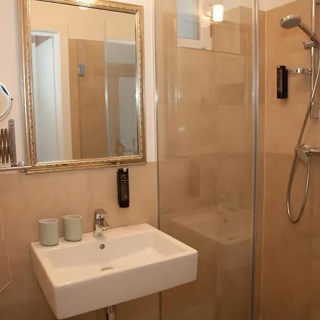 Apartment Altbautraum Springergasse - Toplocation Vienna