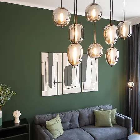 Belvedere Castle View: Chic Apartment