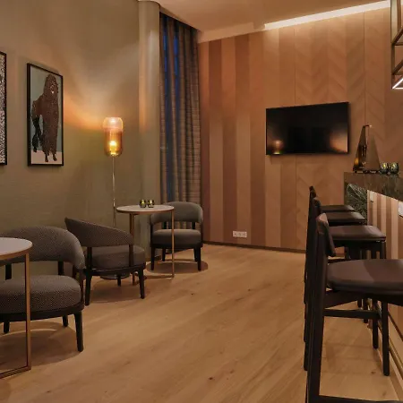 Hotel Adina Belvedere 4*