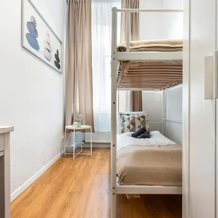 Nice Central City Room