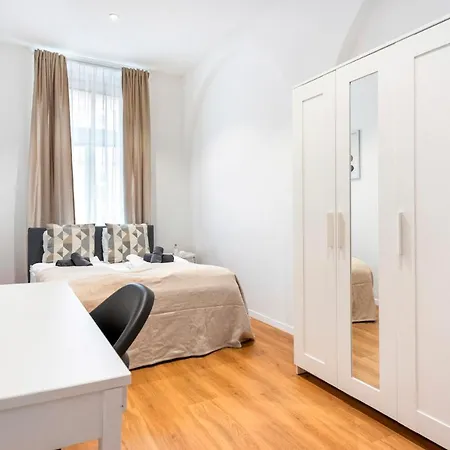 Nice Central City Room