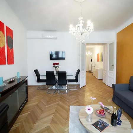 Hideaway Wahring Apartment