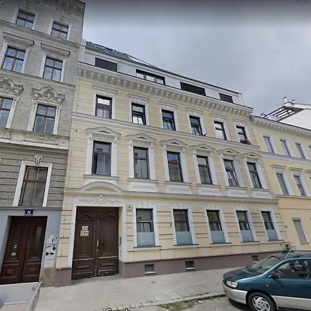 Apartment Luxury 2-bedroom 15 Min Away From Schonbrunn Castle Vienna
