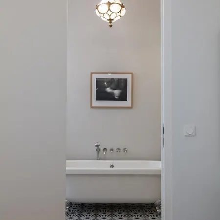 2-bedroom With Private Library