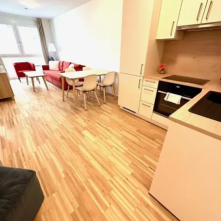 Forsthaus 30 Free Garage Apartment *