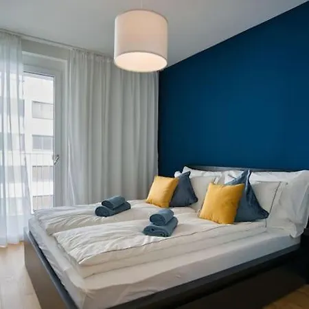 Modern Near Stadtpark Apartment Vienna