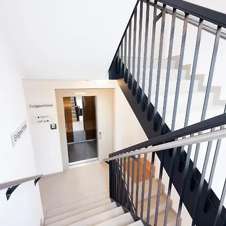 Naehe Schloss Schoenbrunn Apartment *