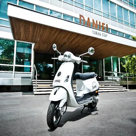 Daniel - Smart Lifestyle Near Centre 4*