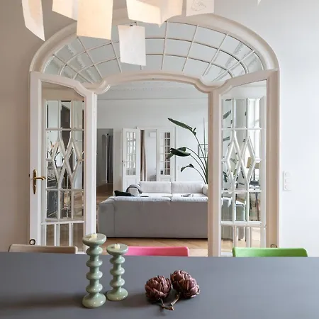 2-bedroom With Private Library Vienna