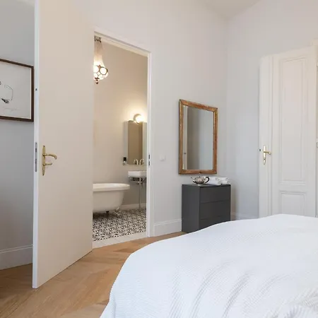 2-bedroom With Private Library