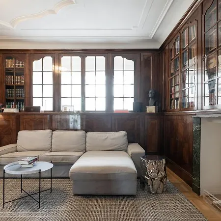 2-bedroom With Private Library Vienna