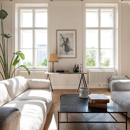 2-bedroom With Private Library Vienna