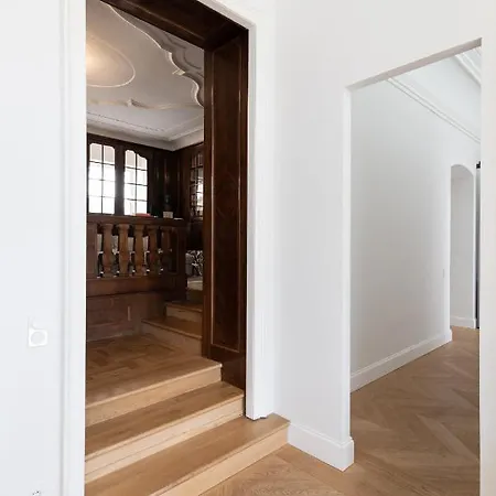 Apartment 2-bedroom With Private Library *