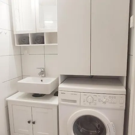 Gemuetliche Zweiraumwohnung In Ruhelage *