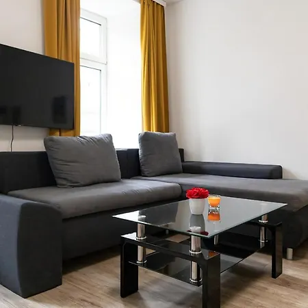 Apartment Spacious & Pleasent 2br Apt. Near Milenium Tower Vienna