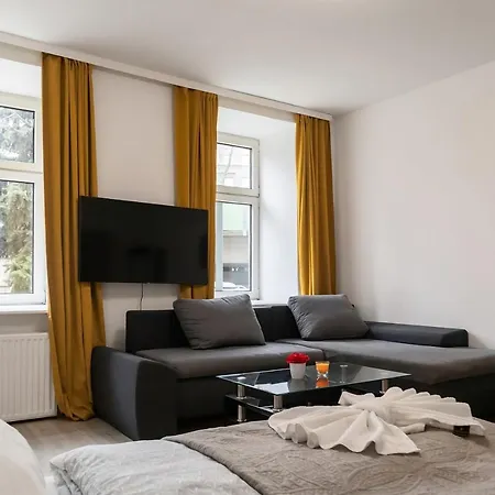 Spacious & Pleasent 2br Apt. Near Milenium Tower Apartment Vienna