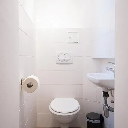 Apartment Comfortable, Balcony - Quick Access To Vienna's Old Centre *
