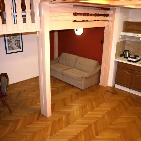 Hotel Liechtenstein Apartments II 2*
