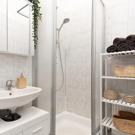 Designer Near Schoenbrunn * Βιέννη