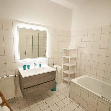 Trendy 2 Zentral Gelegen Апартаменты *