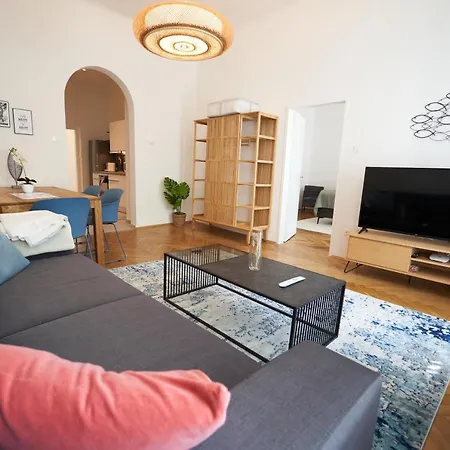 Trendy 3 Zentral Gelegen Apartment Vienna