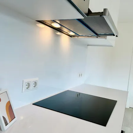 Modern - Free Parking - Balcony *