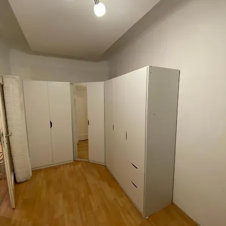 Grosszugiges 2-br-apt Im Zentrum * Viena