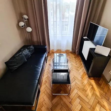 Cervantes 9 * Vienna