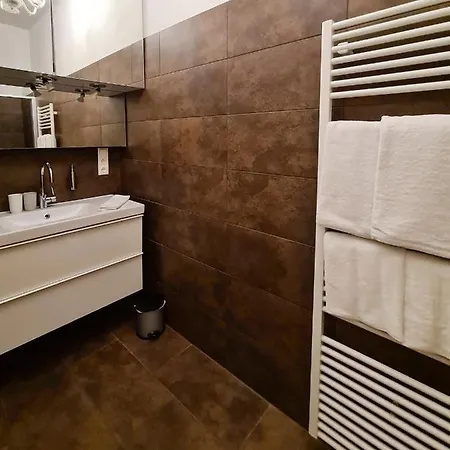 Cervantes 10 Apartment