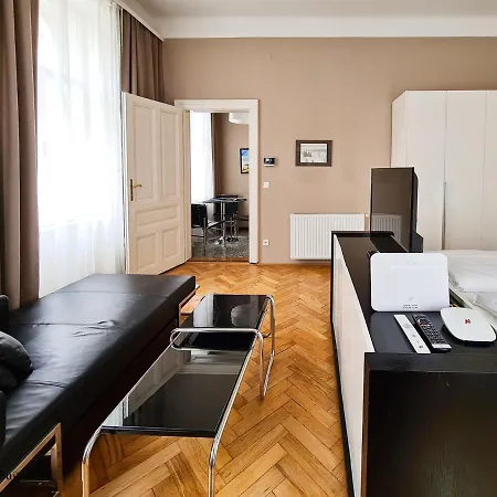 Cervantes 10 Vienna