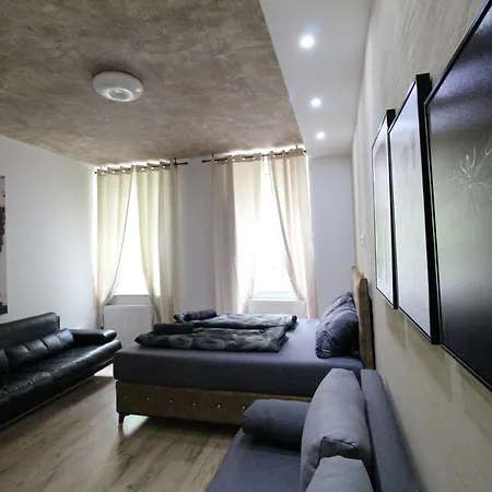 Private Quad Bedroom With Bathroom Rf3 Apartment *