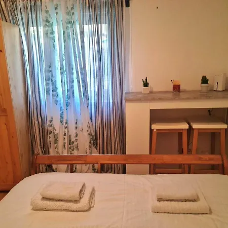Small-comfy In Donaustadt Garden - Not Shared! Apartment Vienna